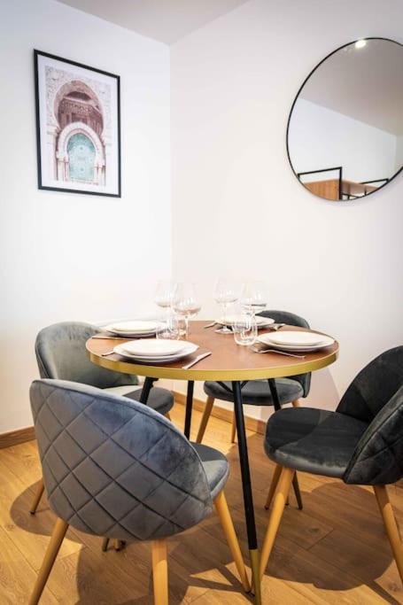 L'Albatros 007 - Hypercentre * Cosy * Wifi Apartment Saint-Quentin  Bagian luar foto